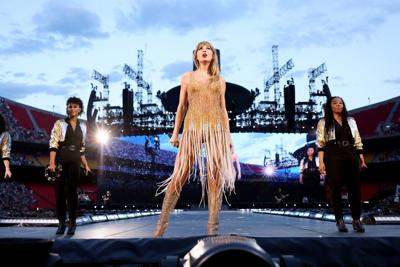 Thousands of Taylor Swift fans left hanging as Ticketmaster suddenly suspends ticket sales