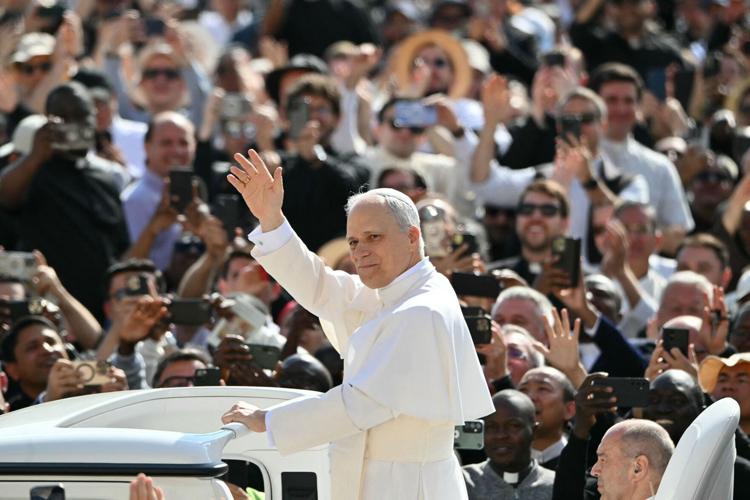 Pope Leo condemns exploitation of the poor and calls for unity in the church at inaugural Mass