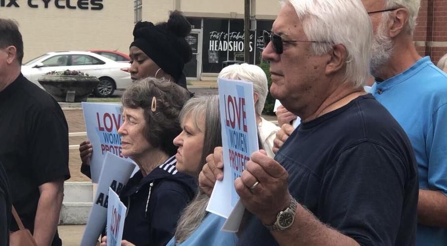 Group brings lawsuit against city of Carbondale for "bubble" ordinance 1