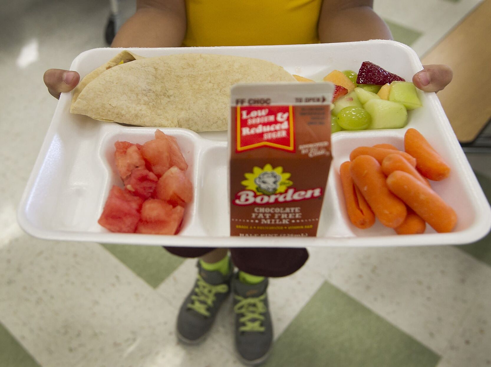 Nearly 5 million kids might miss out on food assistance if these states don鈥檛 act by Friday