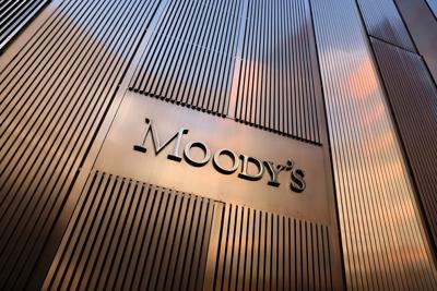 Stocks tumble as Moody’s warns it could cut credit ratings of 6 big US banks