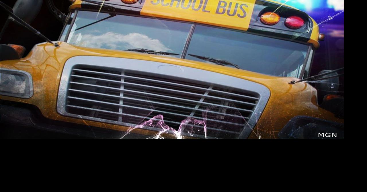 Bus Crashes into Tree; Injures Five in Southeast Missouri