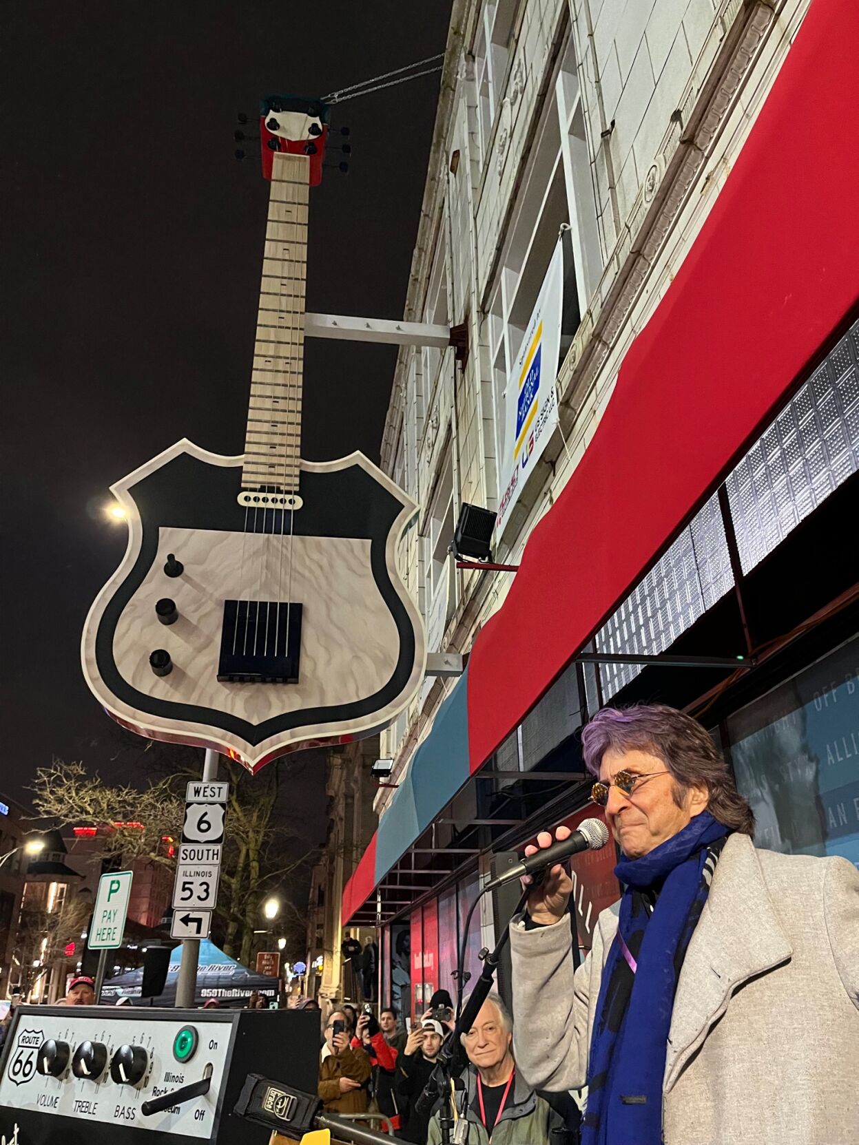 “Just a little weird”: Hanging out with a yesteryear brand of Illinois ...