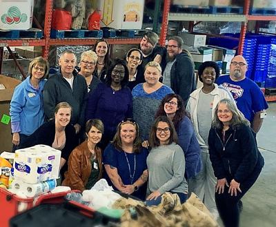 Kendall County Senior Providers Volunteer At Kendall County Food