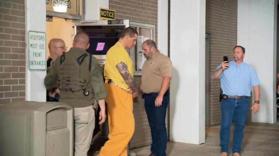 Cars, cash, wigs and guns: How the Alabama jailbreak came to a deadly end
