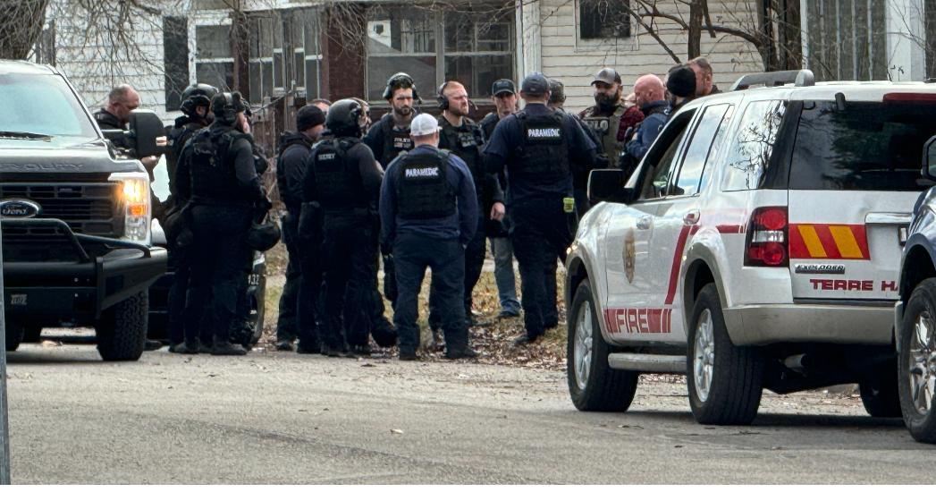 Police make warrant arrest after Terre Haute man allegedly refuses to
