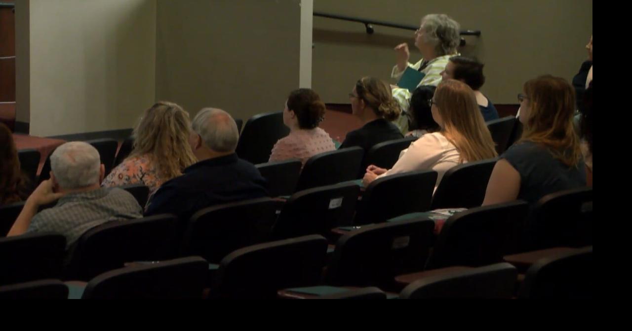 Ivy Tech Terre Haute spends second day of Homecoming week connecting