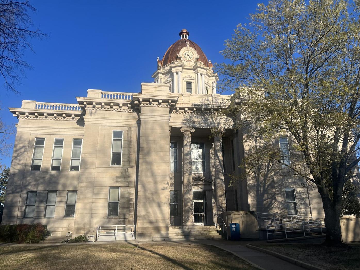 Supervisors are working to repair the historic Lee County Courthouse |  Local 