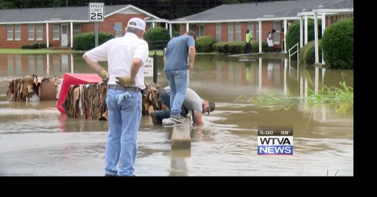 Community helps out flood victims in Louisville. | Video | wtva.com