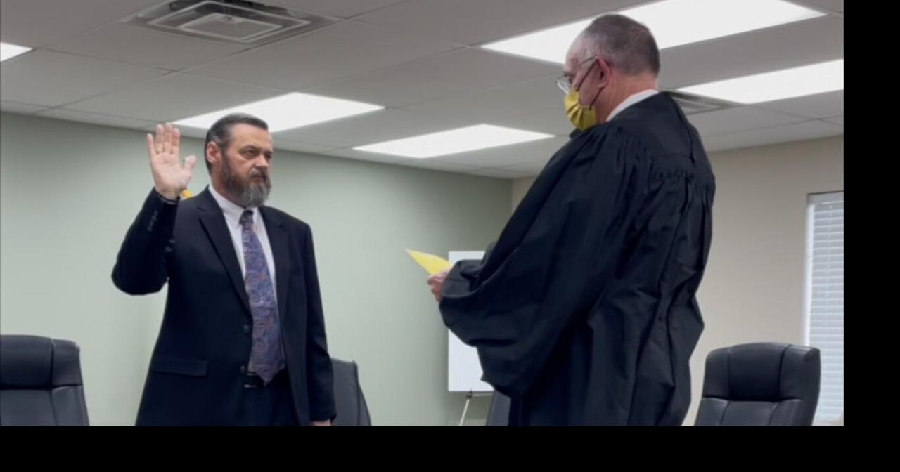 Newlyelected Nettleton mayor Phillip Baulch takes office News