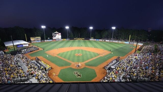 Tennessee Baseball Traveling For Super Regional Against Southern