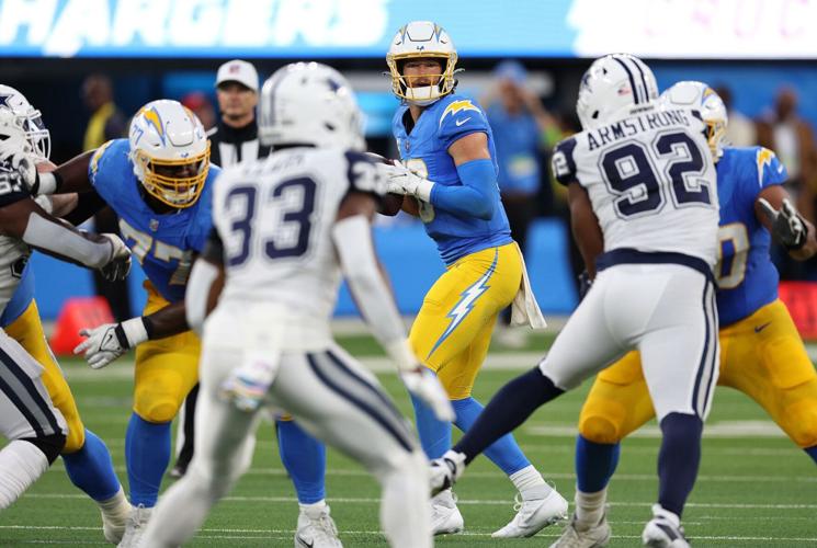 Monday Night Football: Dallas Cowboys edge past Los Angeles Chargers, 20-17