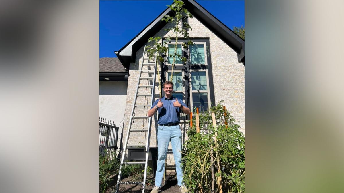 Delta State Fighting Okra mascot visits recordbreaking cousin in