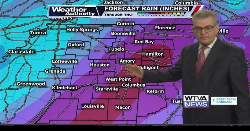 After a dry Sunday we will see plenty of rain and thunderstorms in our