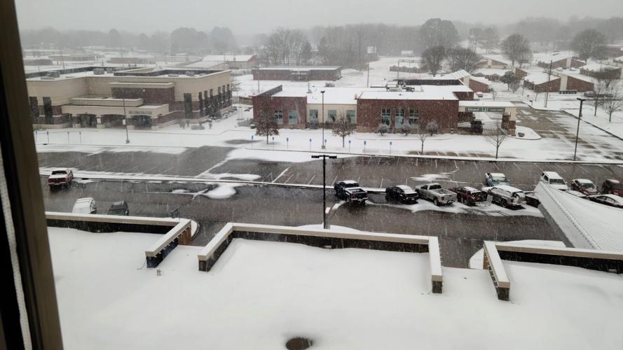 PHOTOS Snow, icy conditions reported in north Mississippi News