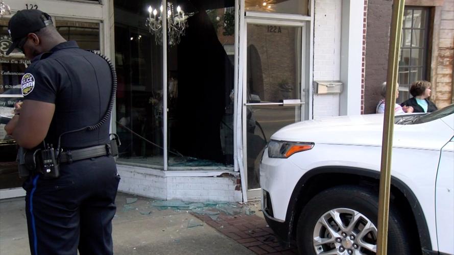 No injuries after SUV crashed in downtown Columbus Local