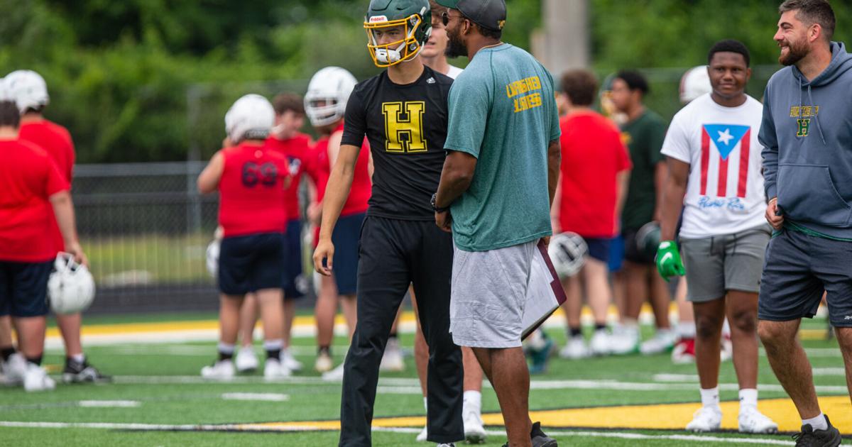 Prep football: MSAC coaches tab Huntington High to repeat as champion
