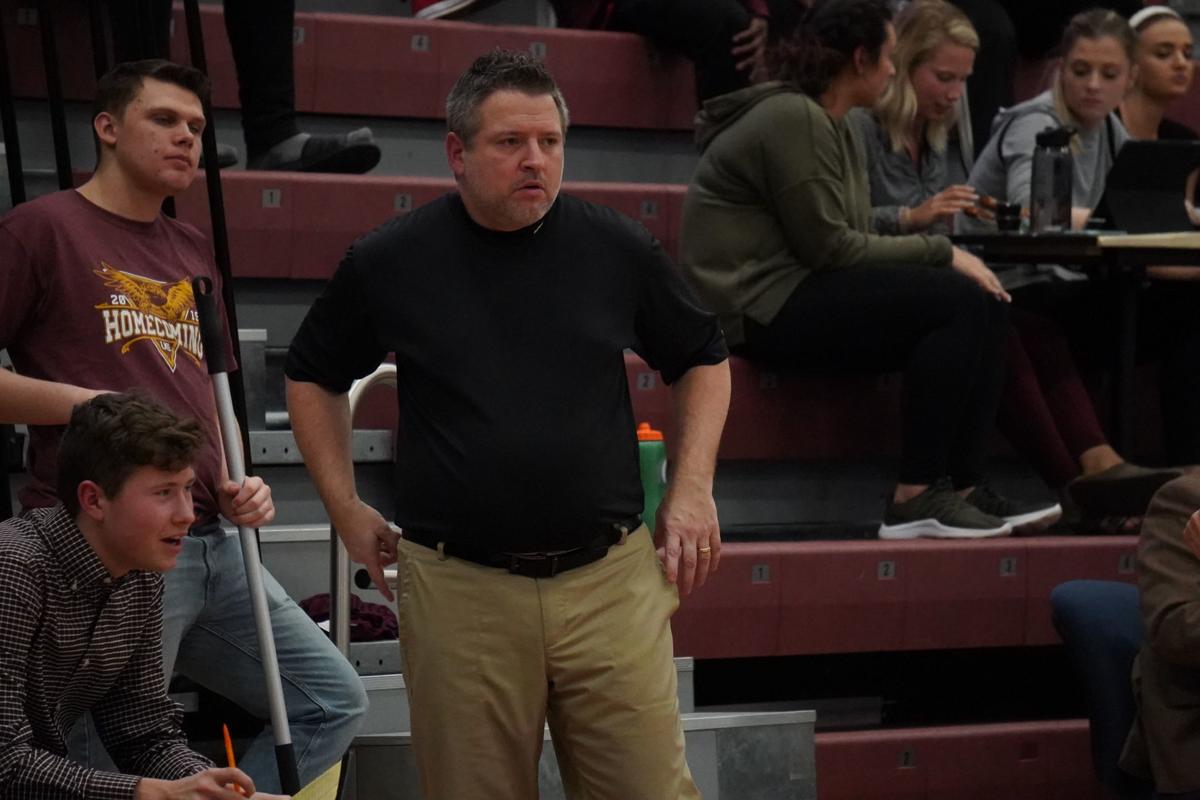 Uc S Dwaine Osborne Named Mec Men S Basketball Coach Of The Year
