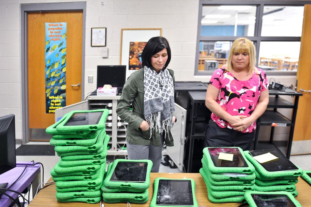 Tablets Turning The Page On Textbooks Education Wvgazettemail Com