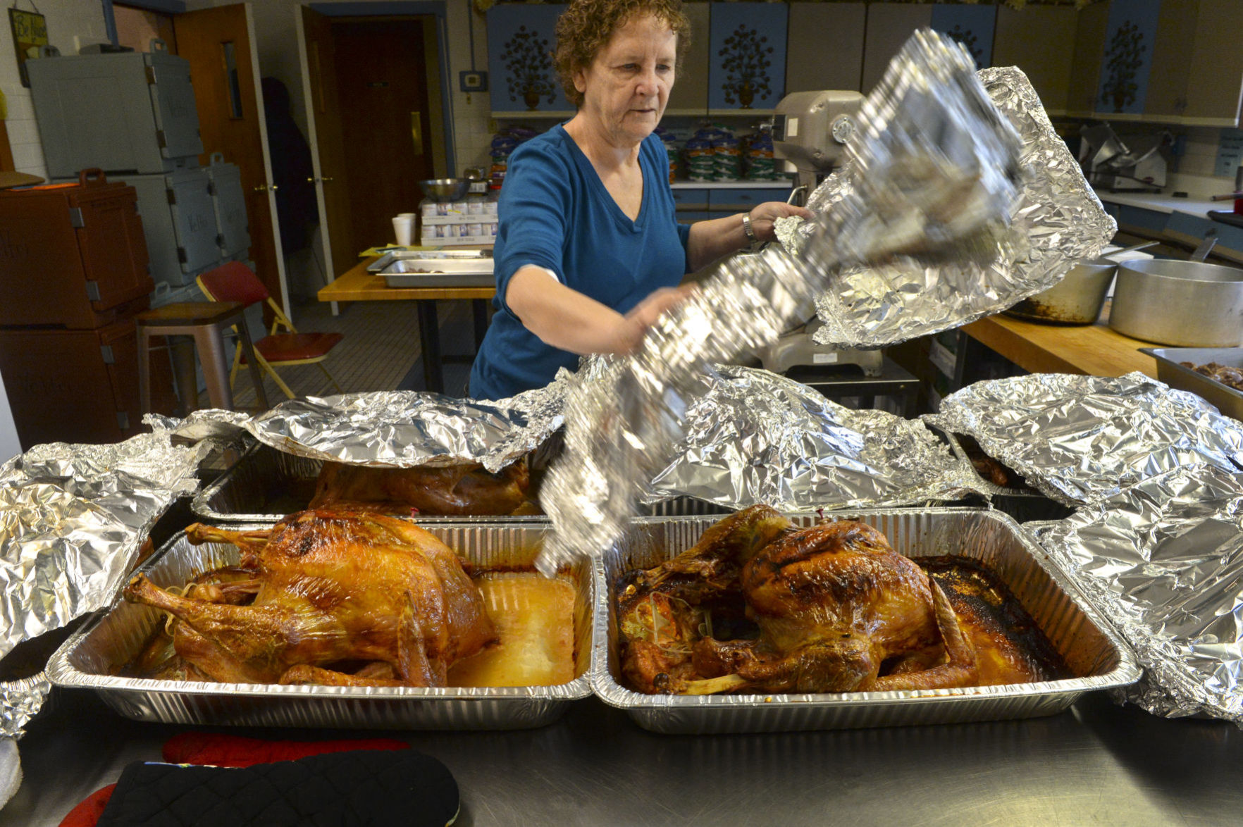 Restaurants serving thanksgiving dinner near me