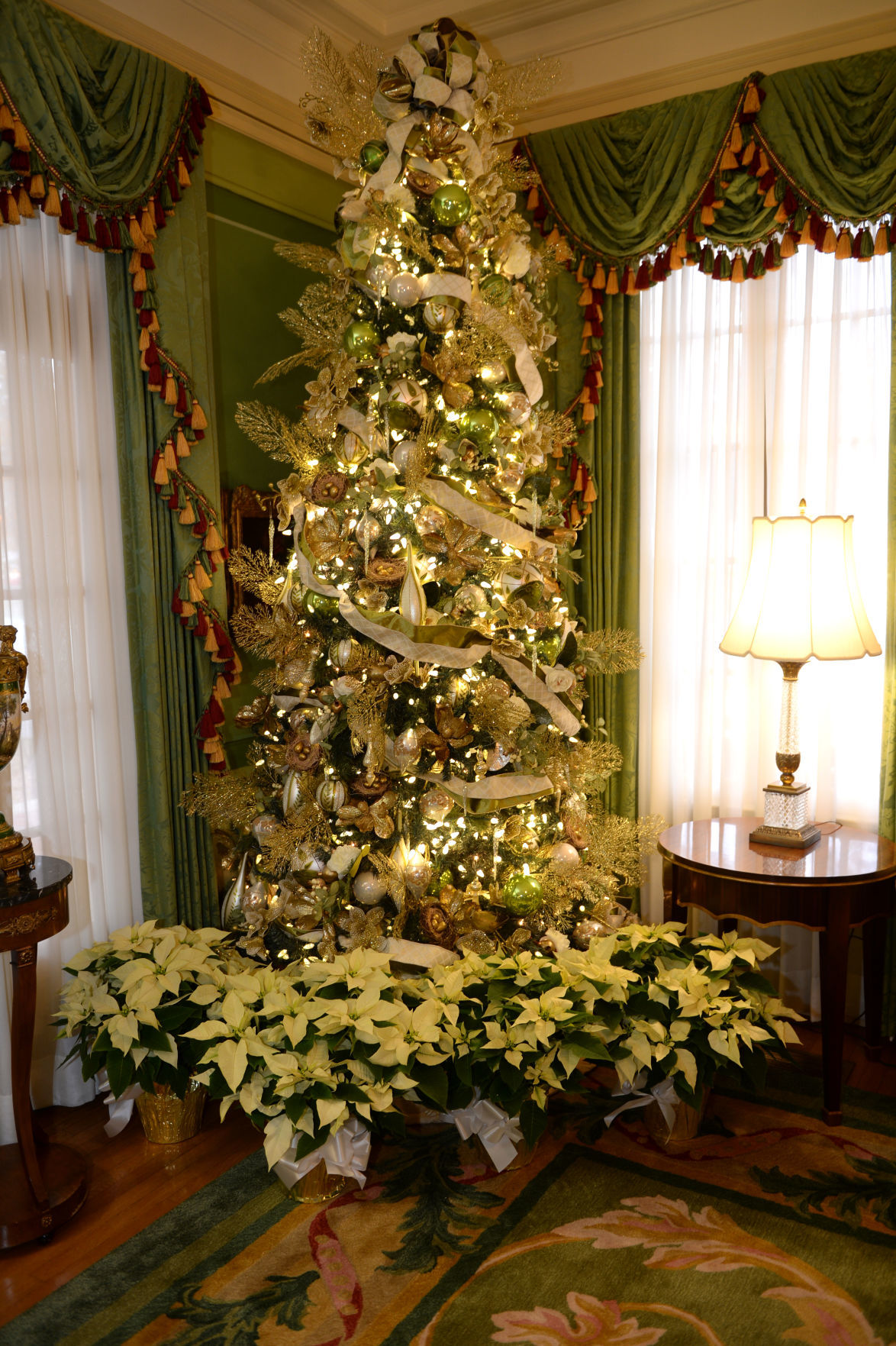 Stately Governor’s Mansion gets warm, holiday makeover Life