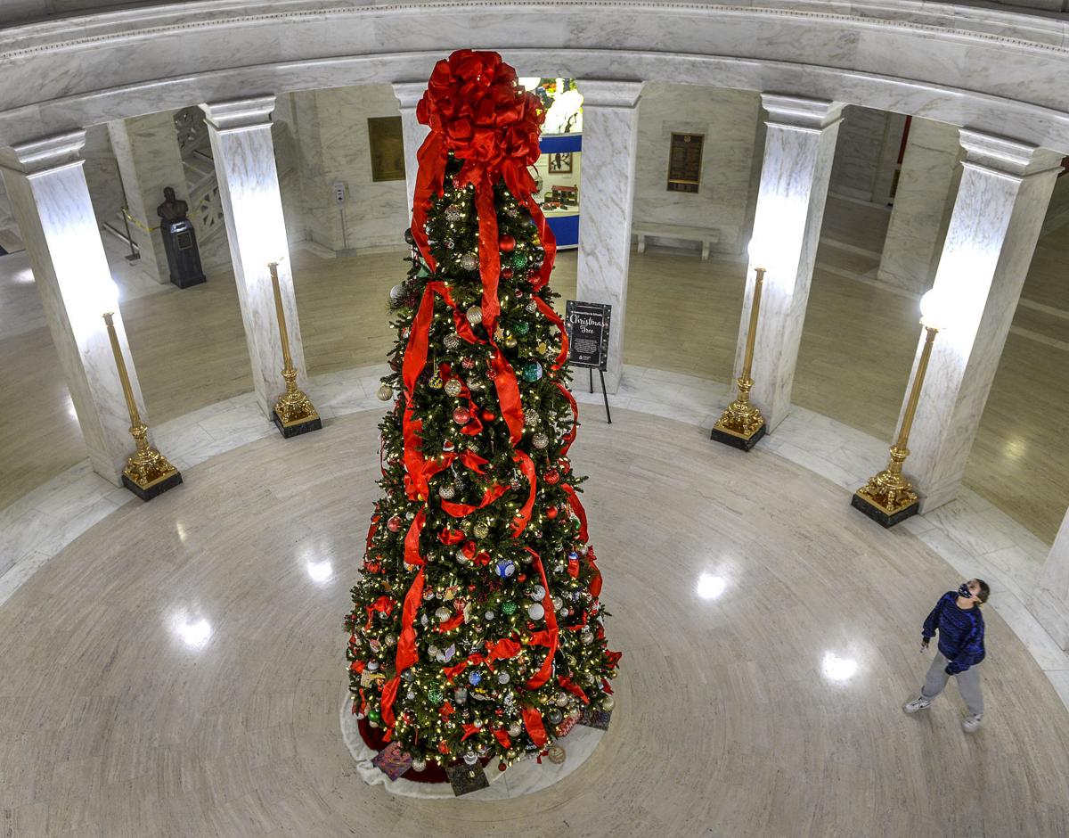 PHOTO: WV Capitol Rotunda Christmas Tree