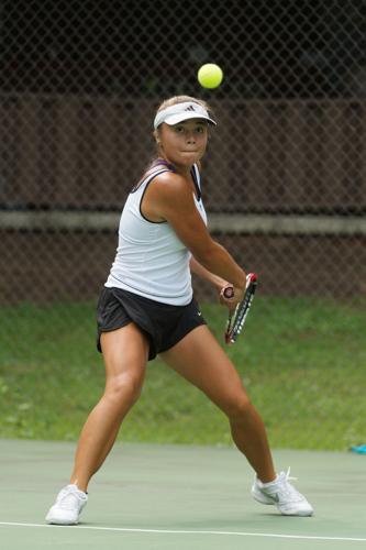 Laura Isbey joins revolving door of Public Courts women s open champs