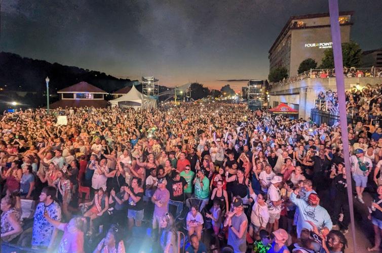 2024  Sternwheel Regatta main stage concert
