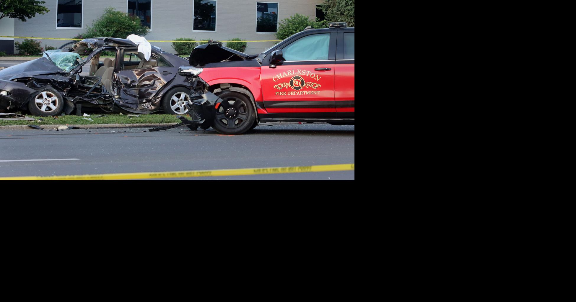 Police: 1 dead in crash involving CFD paramedic vehicle on Charleston's West Side