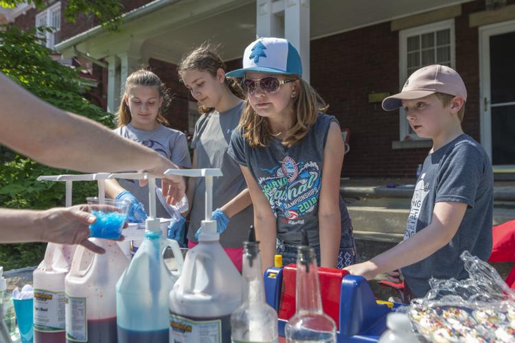 28th annual East End Yard Sale draws big crowd under the sun Kanawha
