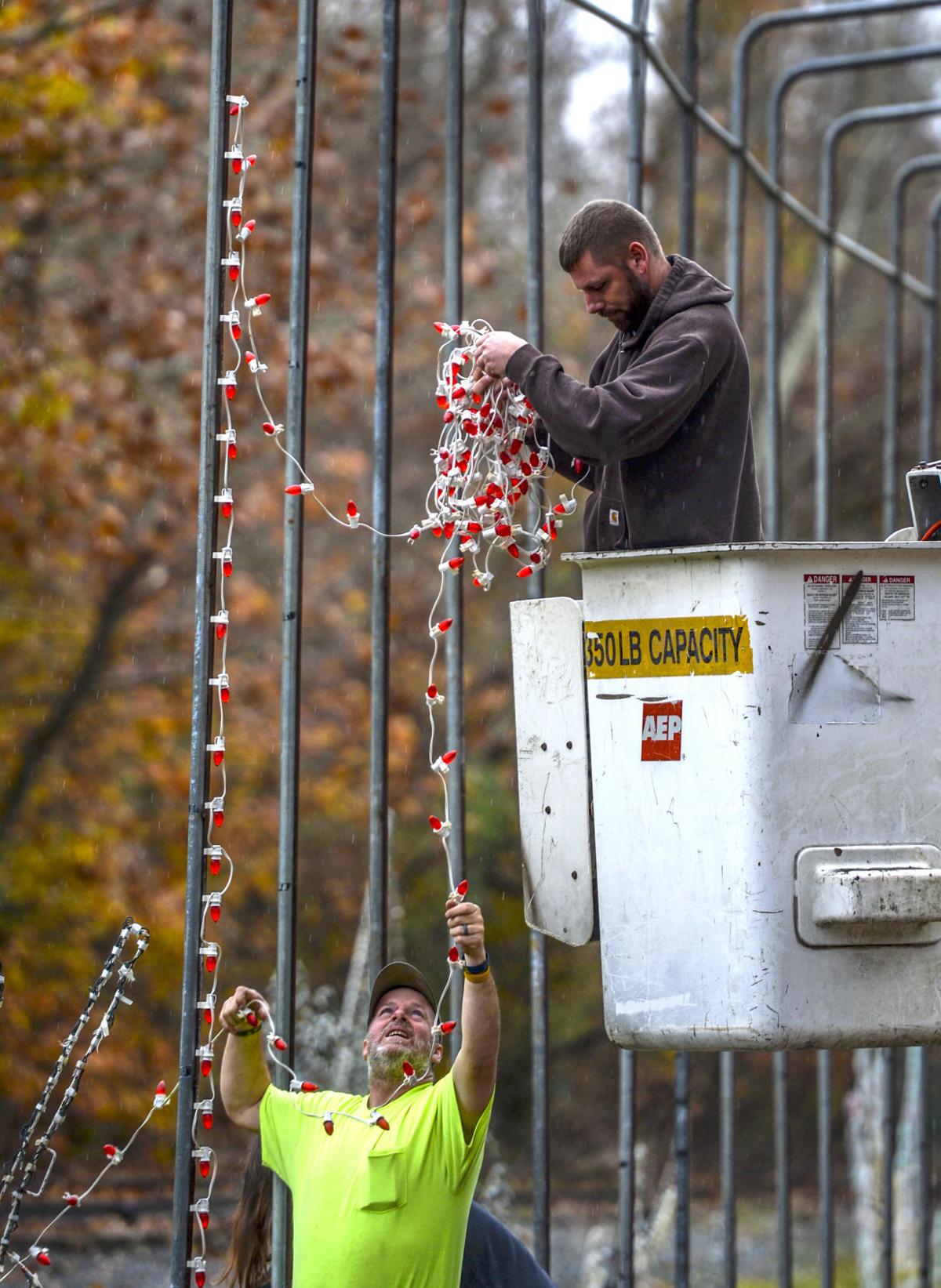 Coonskin Park Christmas Lights 2022 Holiday Lights At Coonskin Park To Open Friday | Kanawha Valley |  Wvgazettemail.com