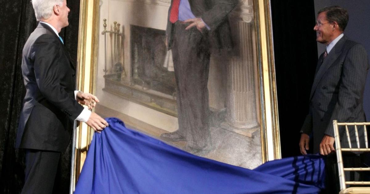 Again, a blue dress casts a shadow on Bill Clinton | Life & Arts | wvgazettemail.com Again, a blue dress casts a shadow on Bill Clinton | Life & Arts | wvgazettemail.com