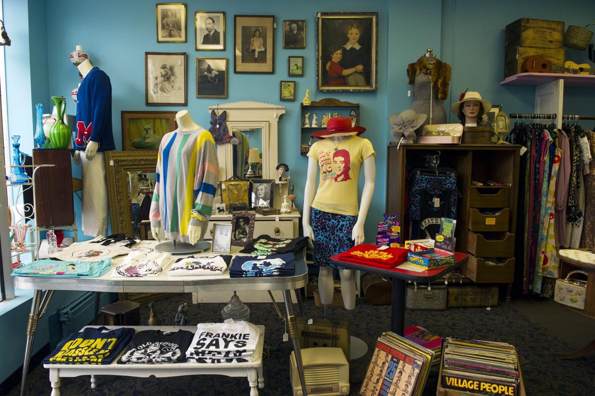 Retro Tique Draws Customers With High Quality Vintage Clothing