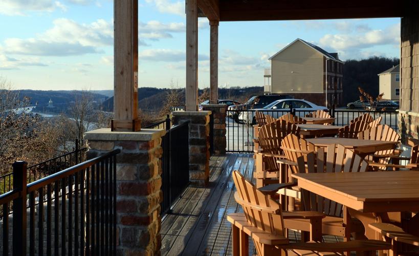 Charleston hilltop restaurant serves up food with a valley view