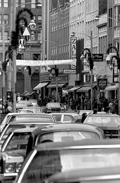 Vintage West Virginia: Shopping in downtown Charleston