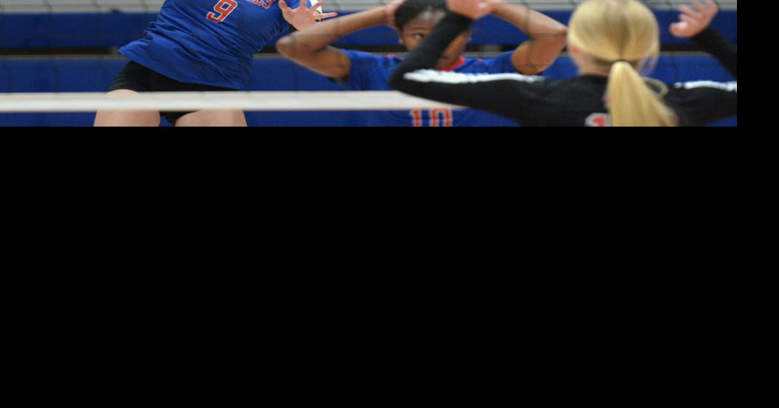 Prep volleyball: Herbert Hoover hosts quad match in new gym Prep