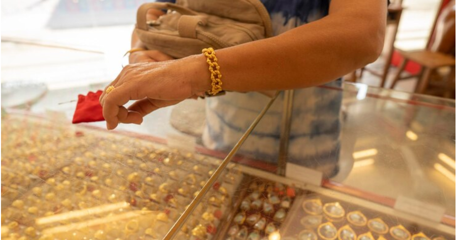 Exploring Gold Investment: How to Buy, Store, and Sell Gold Bars in Singapore