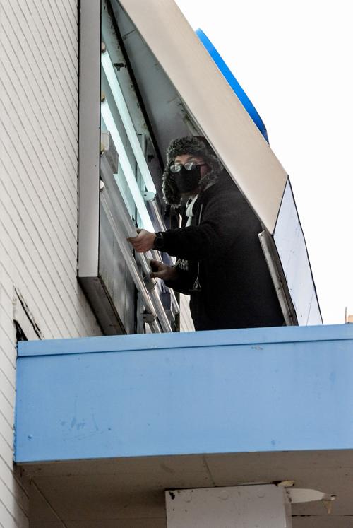 PHOTO: An inside job