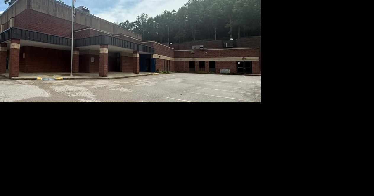 Boone superintendent proposes closures of Whitesville Elementary, Van Junior-Senior High