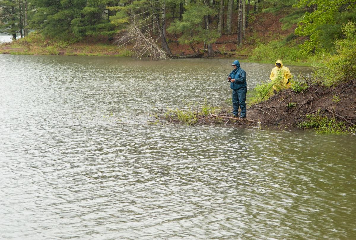 10 years after being drained, Moncove Lake attracts anglers as well as