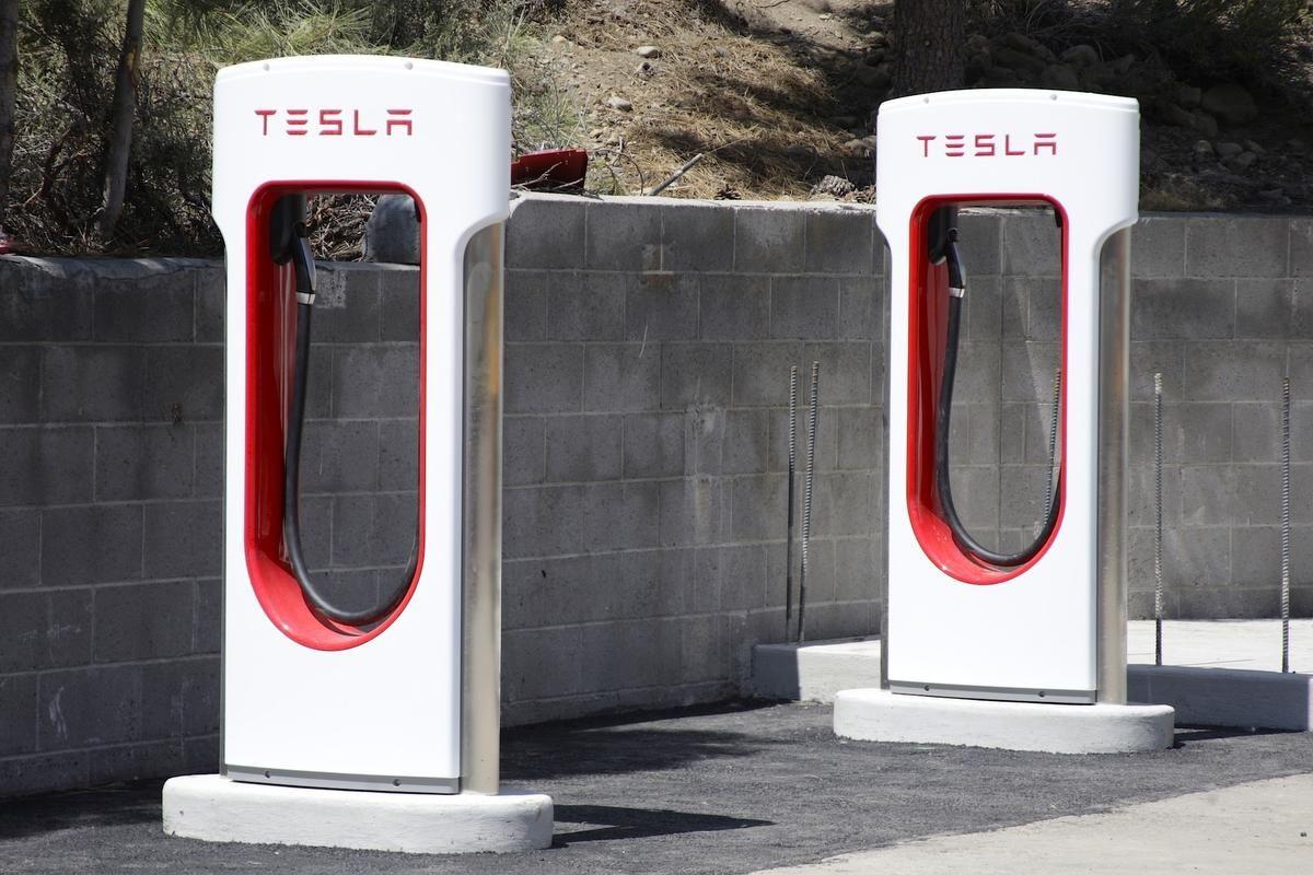 Tesla discussing electriccar charging station in Charleston Business