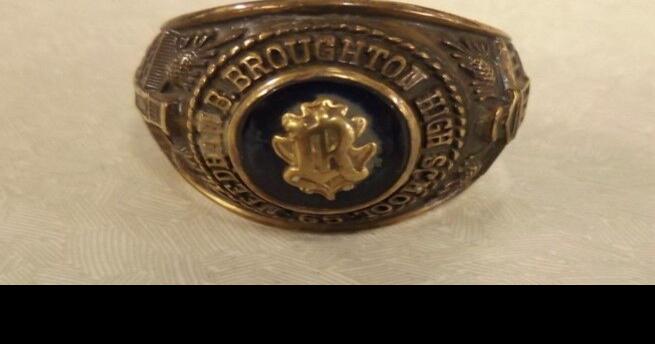 Kanawha sheriff’s deputies returns class ring to North Carolina man after decades