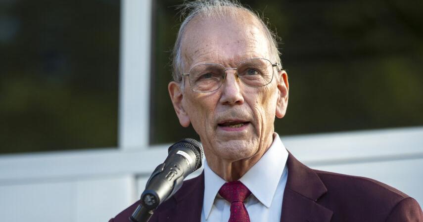 Former UC President Edwin Welch honored as academic building named in his honor