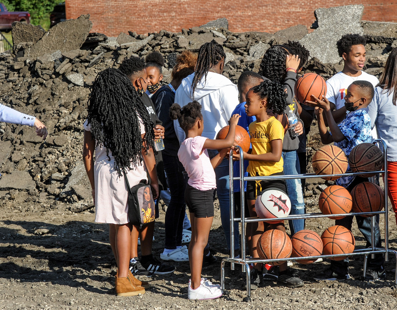 PHOTOS New park coming to city s West Side Kanawha Valley