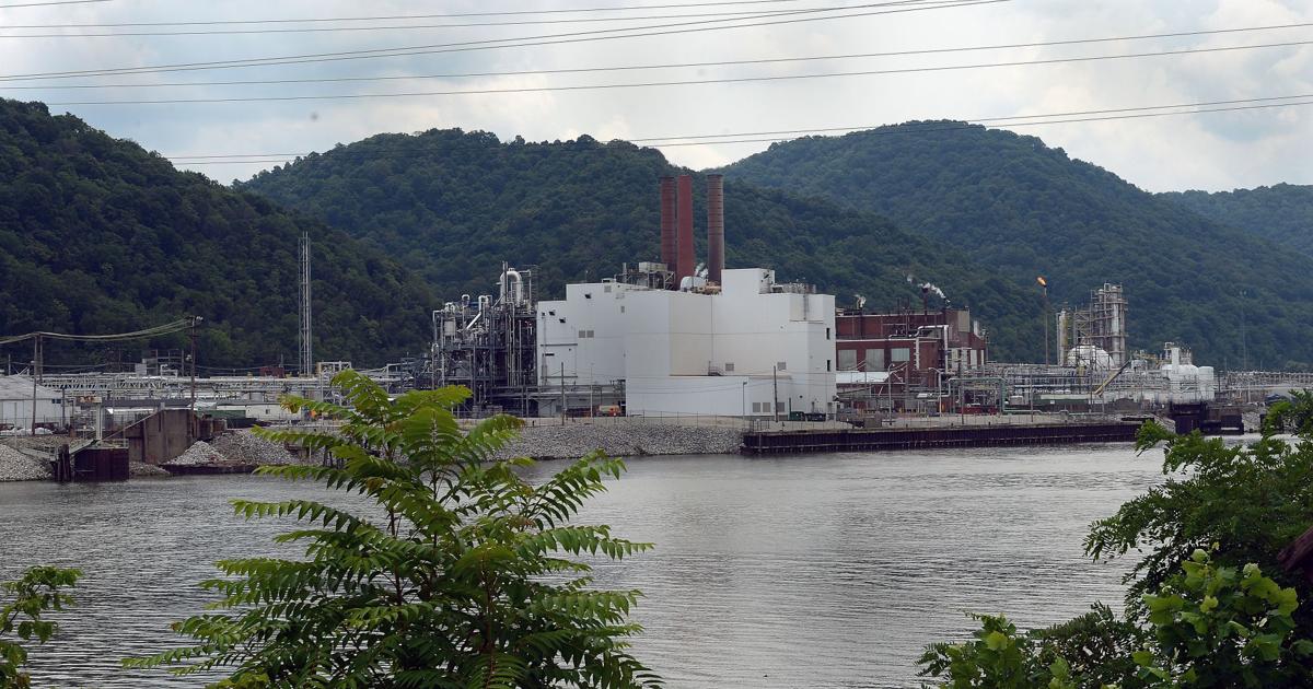 As controversial spinoff occurs, DuPont sells two Belle As controversial spinoff occurs, DuPont sells two Belle