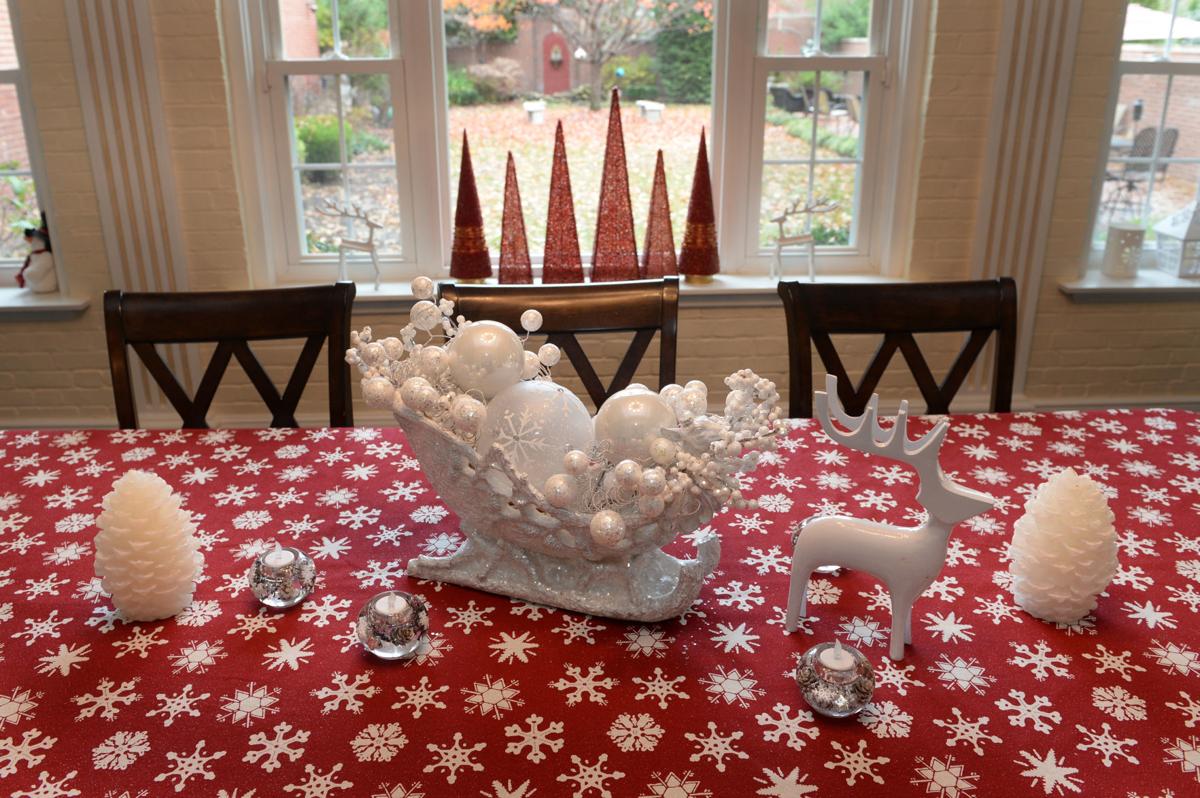Stately Governor S Mansion Gets Warm Welcoming Holiday Makeover Life Arts Wvgazettemail Com