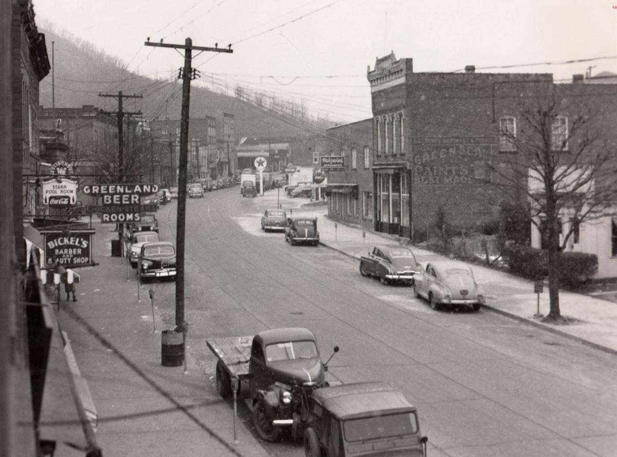 Vintage West Virginia Gassaway Life & Arts