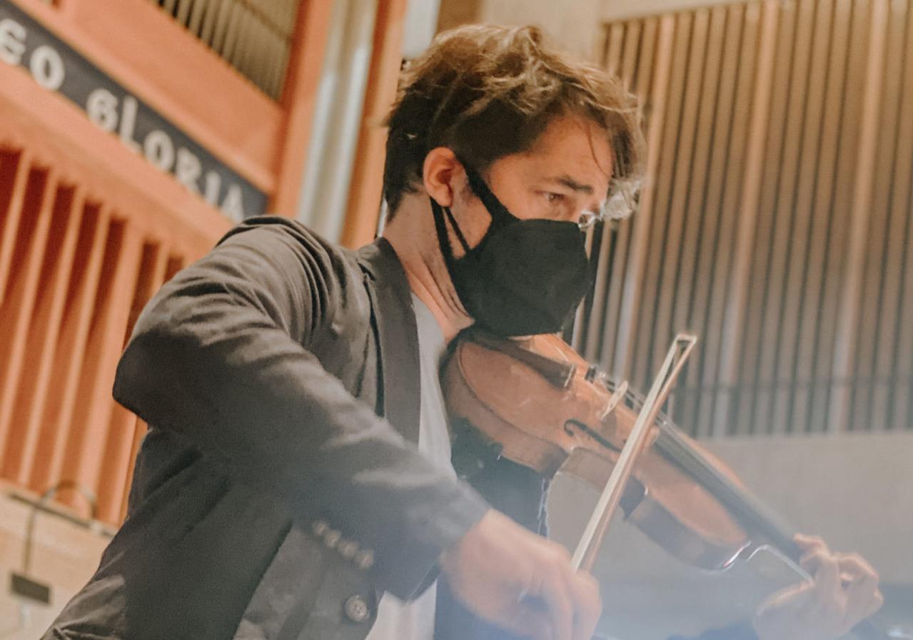 Finding an audience: Mini-grants connect performers to their fans with a 'backstage' invite for donors - Vimarsana News