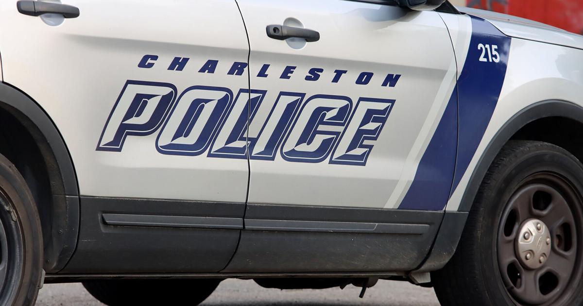 Polizei von Charleston richtet in der West Side Kontrolle auf Alkohol am ...