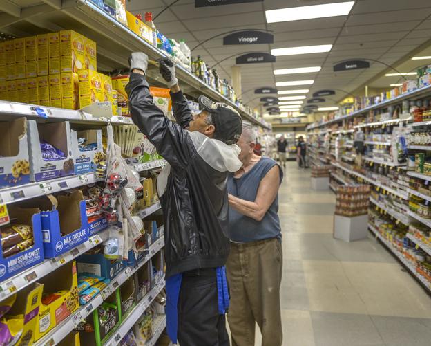 'No doubt about it' Longtime Kroger employee a customer favorite
